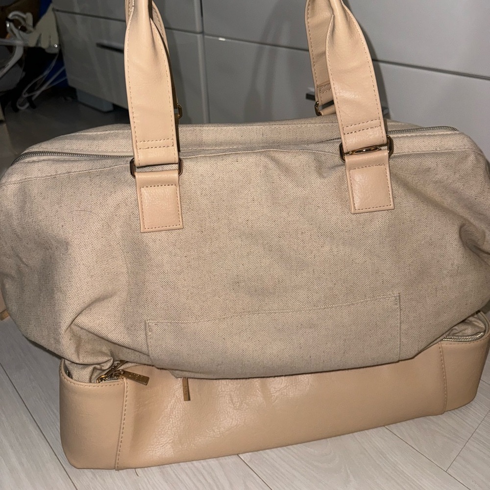 Beis The Mini Weekender in Beige